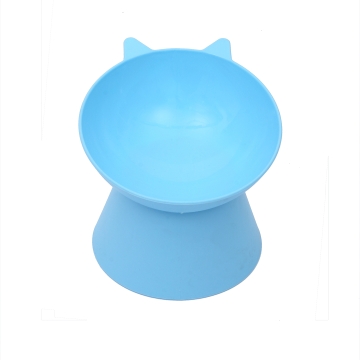 kedi-kafali-plastik-mama-ve-su-kabi.jpg